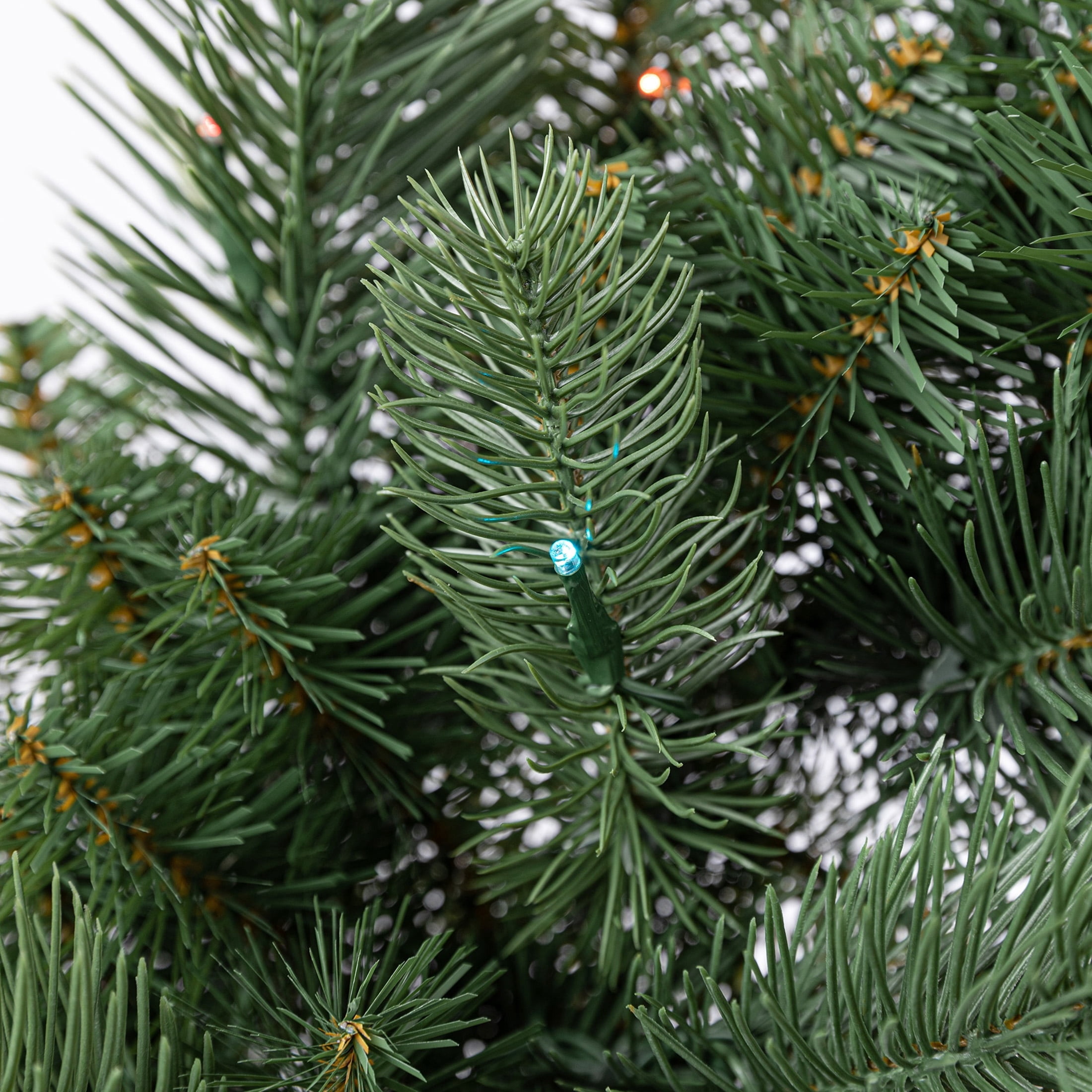 Valencia LumaDazzle Pre-Lit Color-Changing Twinkle LED Artificial Christmas Garland, Green, 9', by Holiday Time