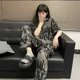 thumbnail image 2 of Conjunto de pijamas de manga corta con dibujos animados para mujer, pantalones largos, cárdigan cómodo, Tops, lindo, primavera, verano, otoño, 2 of 4