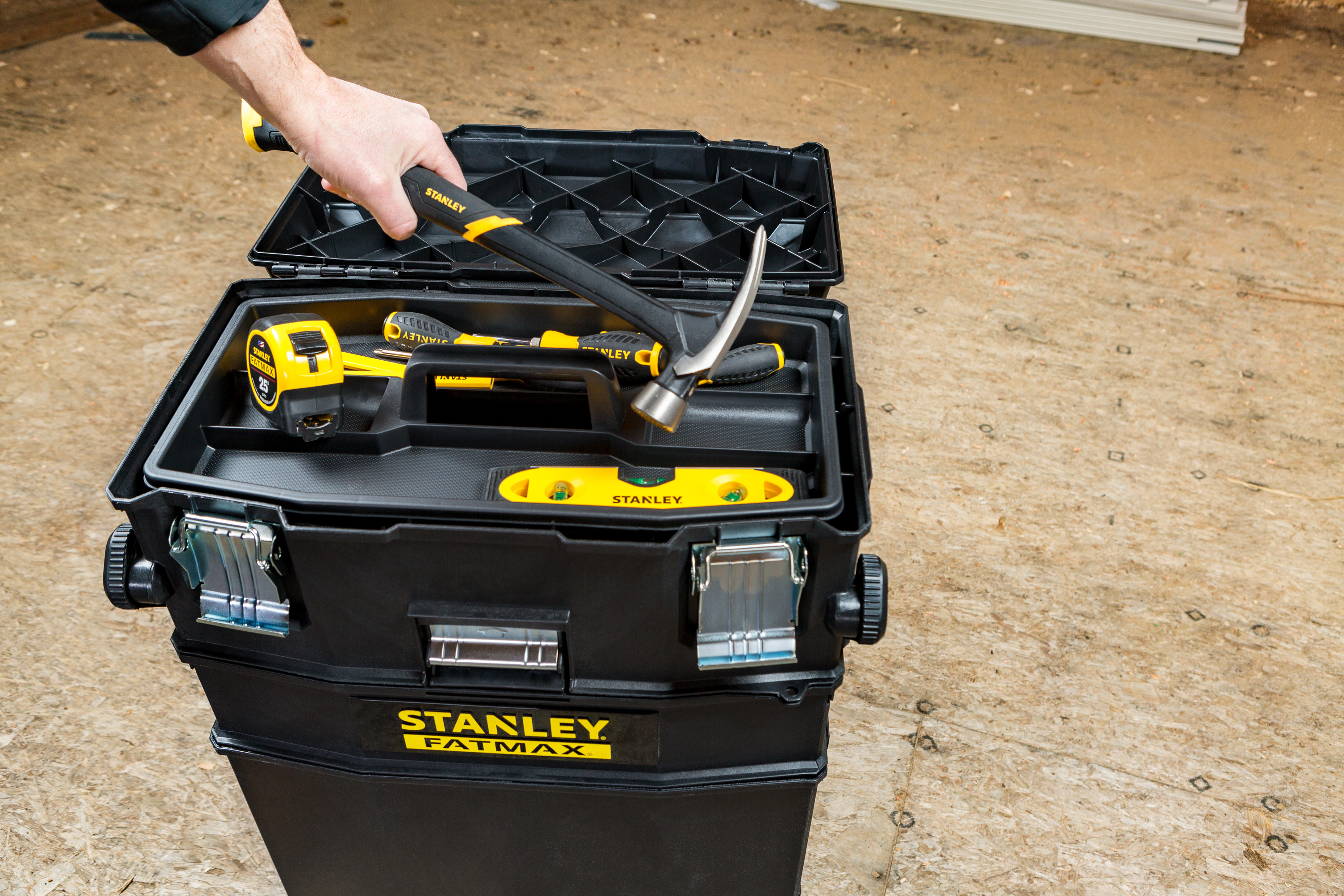 STANLEY FATMAX 020800R 4-in-1 Mobile Work Station - image 2 of 28