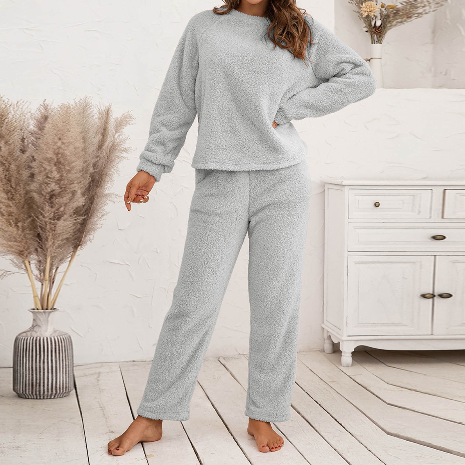 VEKDONE 2023 Clearance Two Piece Fleece Pajamas Set for Women Warm Fuzzy Sherpa Loungewear Cozy Soft Plush Pajamas Sweater Pant Set Outfits