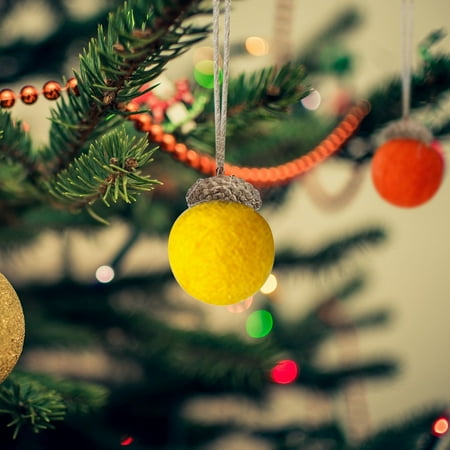 

Pgeraug decorate 5PCS Christmas Decorations Ball Handmade Diy Material Scene Layout Christmas Tree Pendant Hangs Yellow