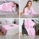 thumbnail image 5 of Manta portátil Super Blanky para mujeres y hombres, color rosa bebé, 5 of 8