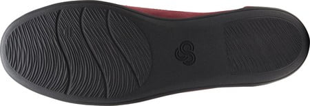 clarks ayla low slip on