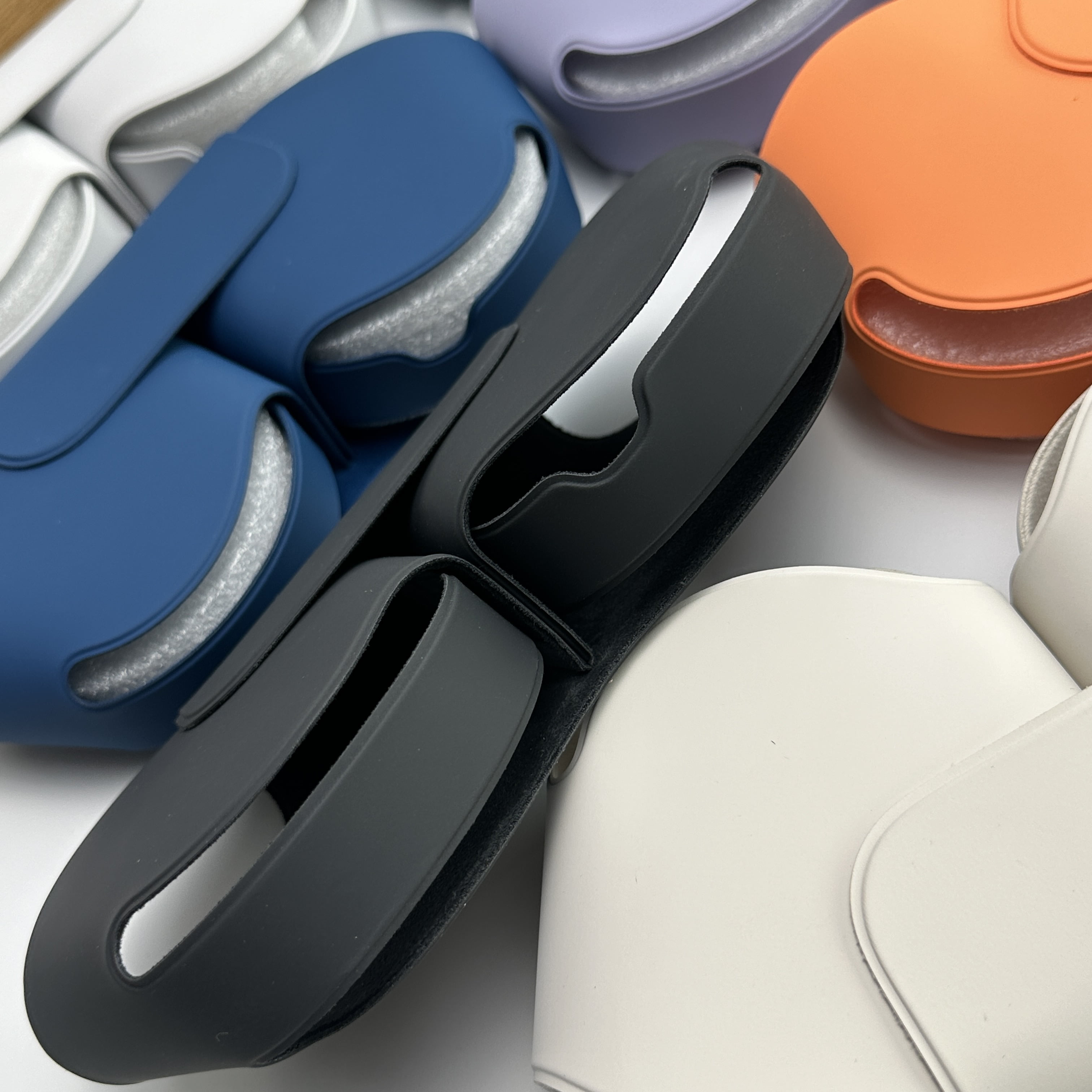 AirPods Max Smart Sleep Headphone Case