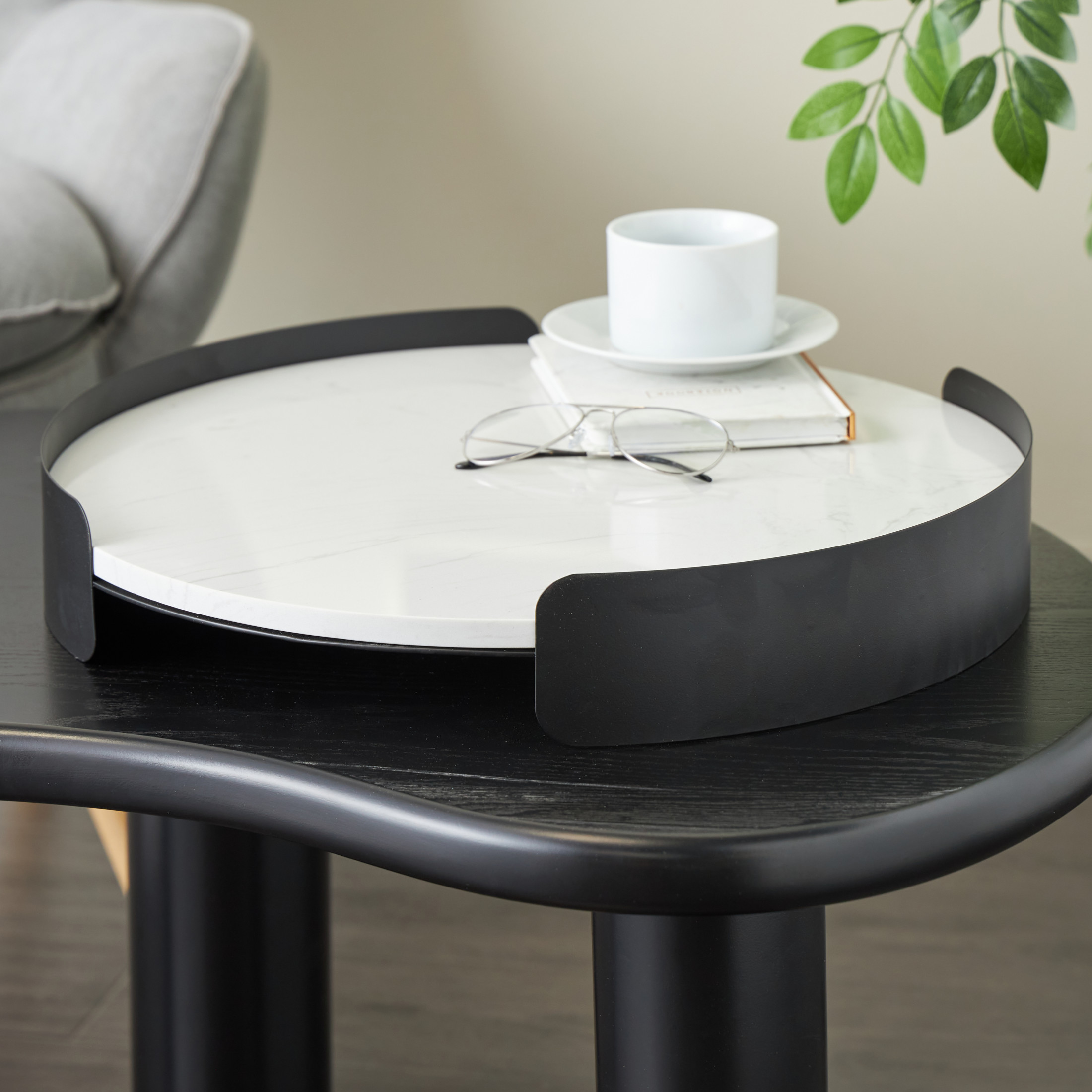DecMode 19" x 19" White Marble Round Tray with Black Metal Frame, 1-Piece