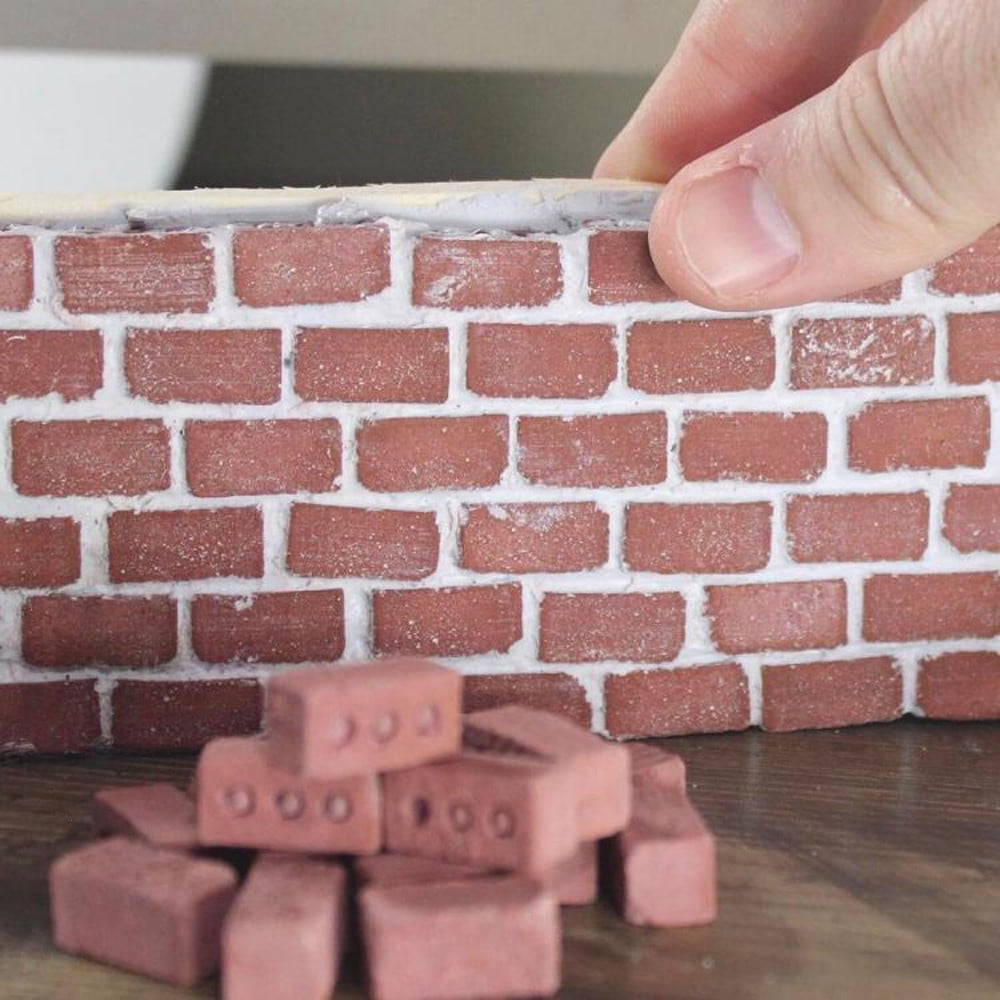 1/6 Scale Premium Quality 32 Miniature Red Bricks Made of Cement with Pallet