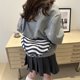 thumbnail image 5 of Sling Crescent Bolso Hombro Monedero Bag Mujer Nylon Cierre Dumpling Media, 5 of 6