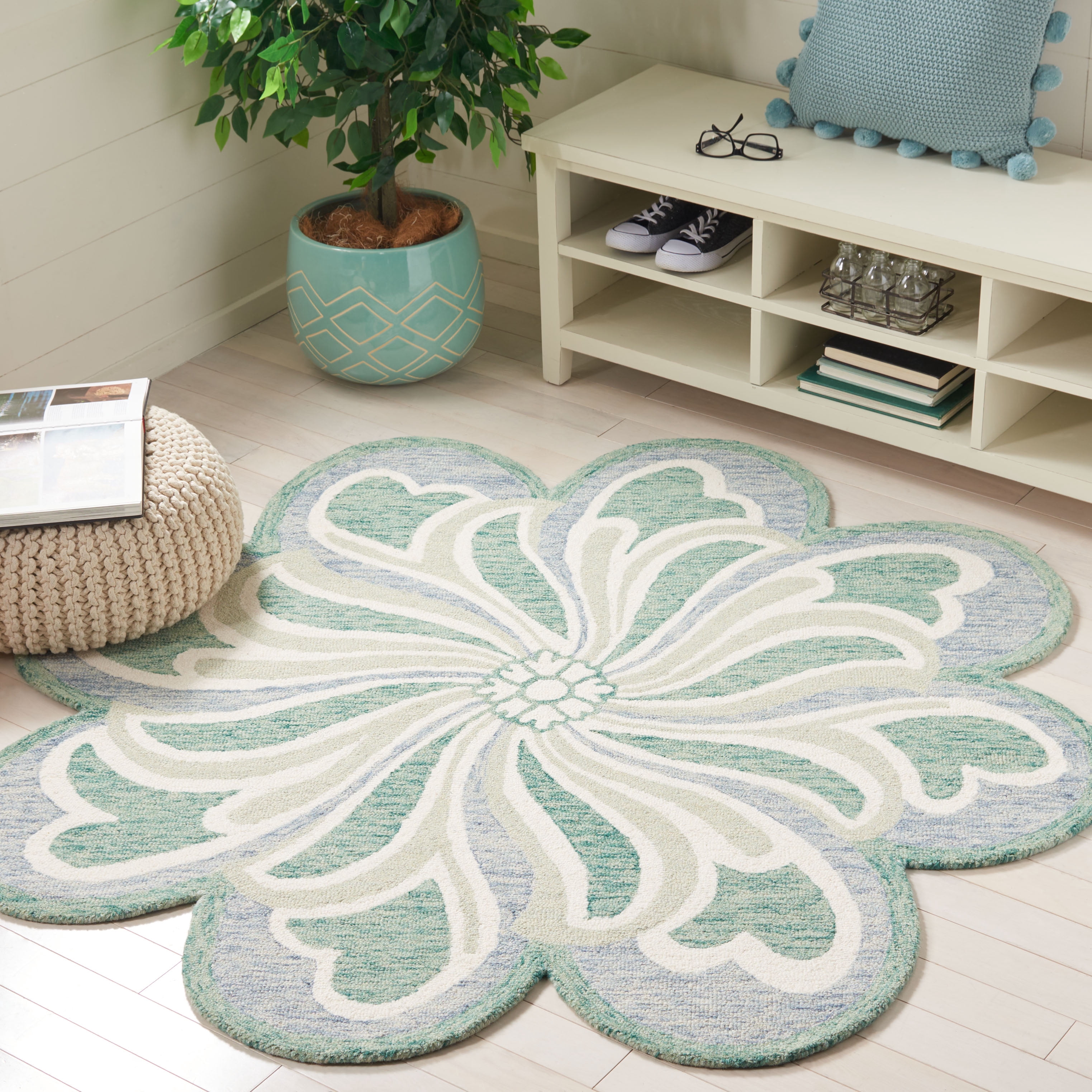 SAFAVIEH Novelty Alaois Floral Area Rug, Grey/Green, 5' x 5' Round