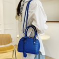 thumbnail image 3 of Sac à Bandoulière Classique pour Femmes, Sac Messager Décontracté à Fermeture Éclair, Sac Cabas (Orange), 3 of 5