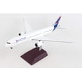 thumbnail image 3 of Boeing 787-9 Commercial Aircraft "LATAM Airlines" White w/Blue Tail "Gemini 200" 1/200 Diecast Model Airplane by GeminiJets, 3 of 6