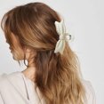 thumbnail image 1 of Pinza grande para el cabello de resina plástica - Ideal para uso diario, fiestas y reuniones - Diseño elegante, cómoda y duradera, ligera, accesorio de moda, 1 of 6