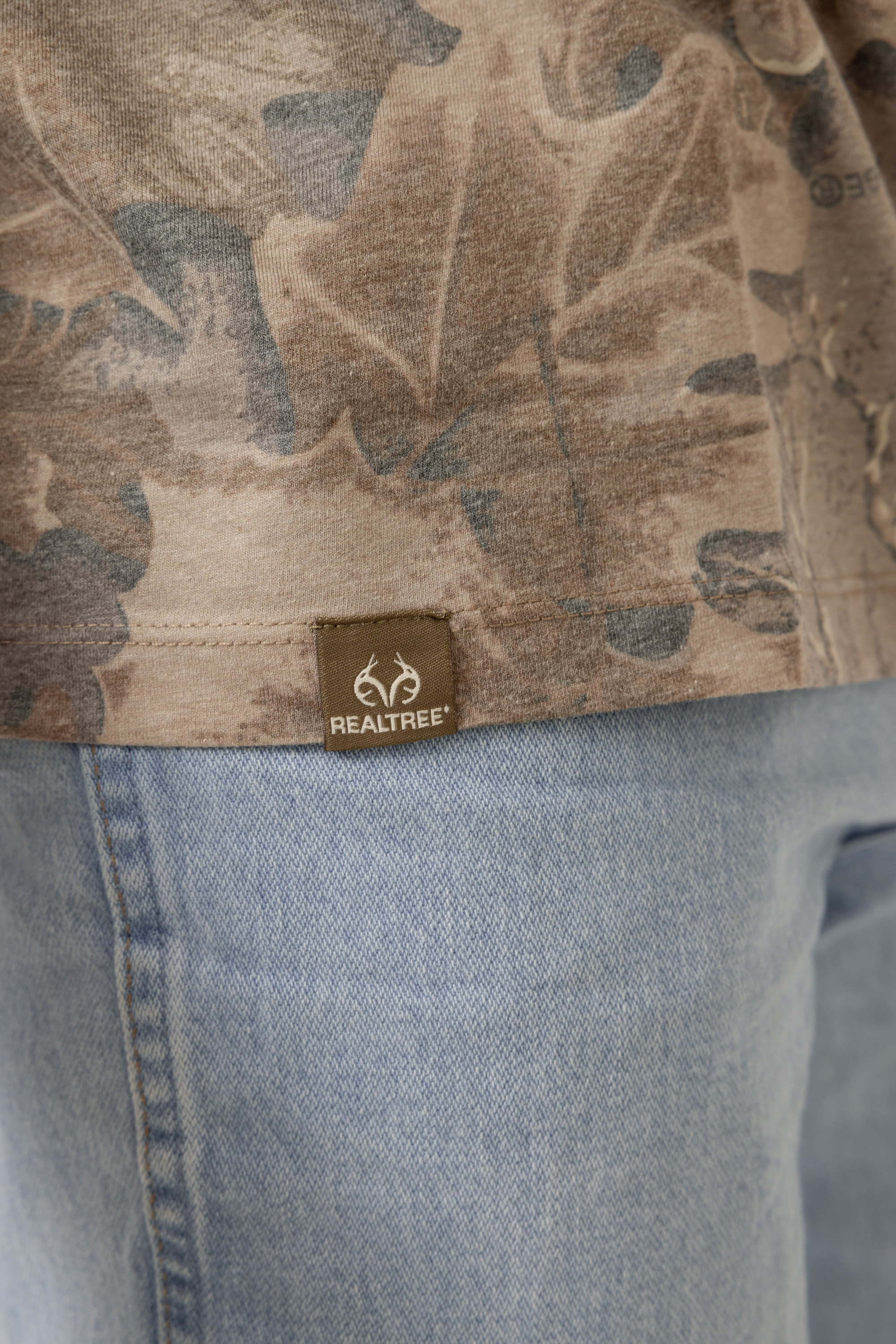 Realtree Men's Camo Long Sleeve Tri-Blend Shirt | Ultra-Soft Hunting Tee for Outdoors | Limited Edition