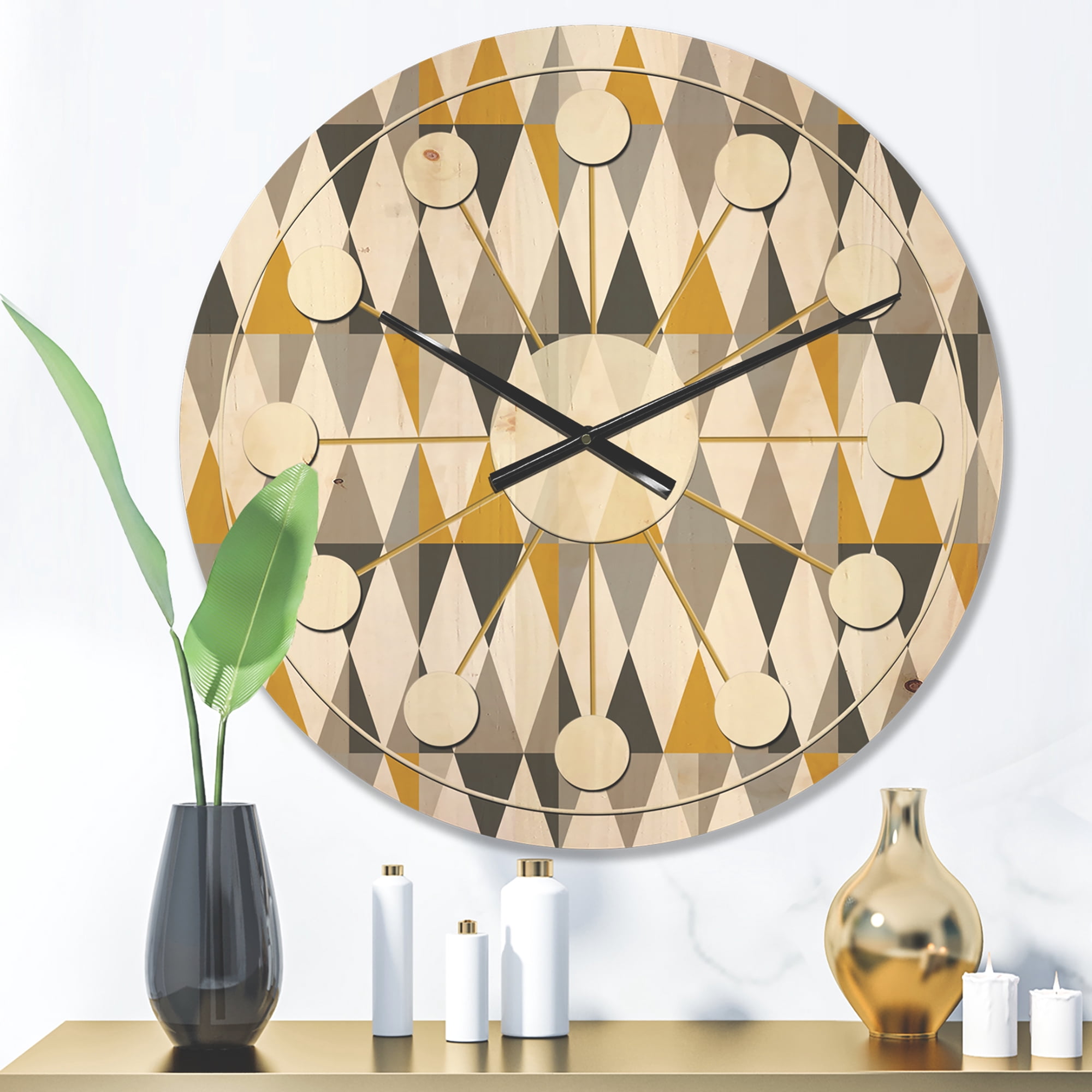 Designart 'Diamond Retro Pattern VIII' Mid-Century Modern Wood Wall Clock