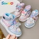 thumbnail image 2 of Sanrios Hellokittys Cinnamoroll My Melody Kuromi zapatillas para niños zapatillas luminosas de dibujos animados zapatos planos casuales zapatos versátiles de caña alta, 2 of 5