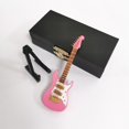 thumbnail image 1 of Guitarra eléctrica de en miniatura 10 cm modelo en miniatura adornos colección de instrumentos musicales con soporte y contenedor juguetes de Rosado Hugo Decoraciones de instrumentos, 1 of 6