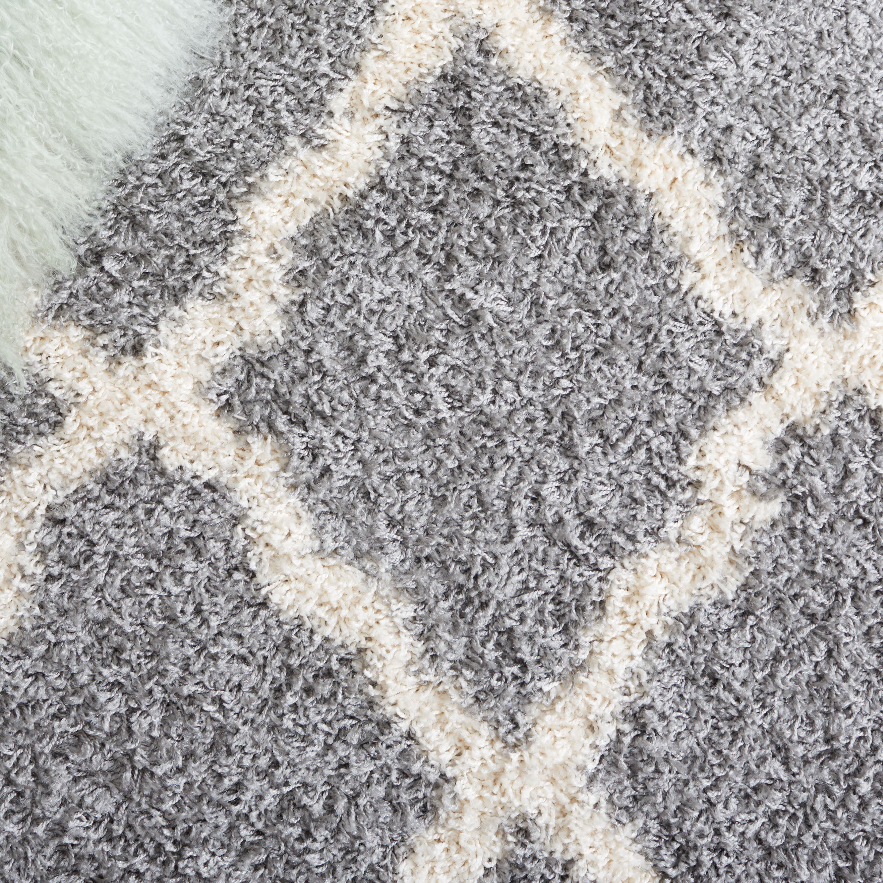 SAFAVIEH Dallas Logan Geometric Shag Runner Rug, Grey/Ivory, 2'3" x 6'