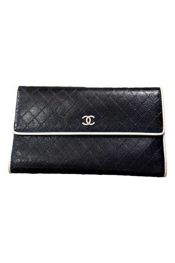 Pre-Owned Chanel Vintage Classic Flap Black and White 3 Fold Bicorelle Wallet