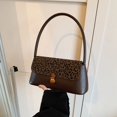 thumbnail image 2 of Bolso baguette de alta gama para mujer, estilo bandolera con estampado de leopardo, moderno, ligero, de lujo y versátil, 2025, 2 of 5