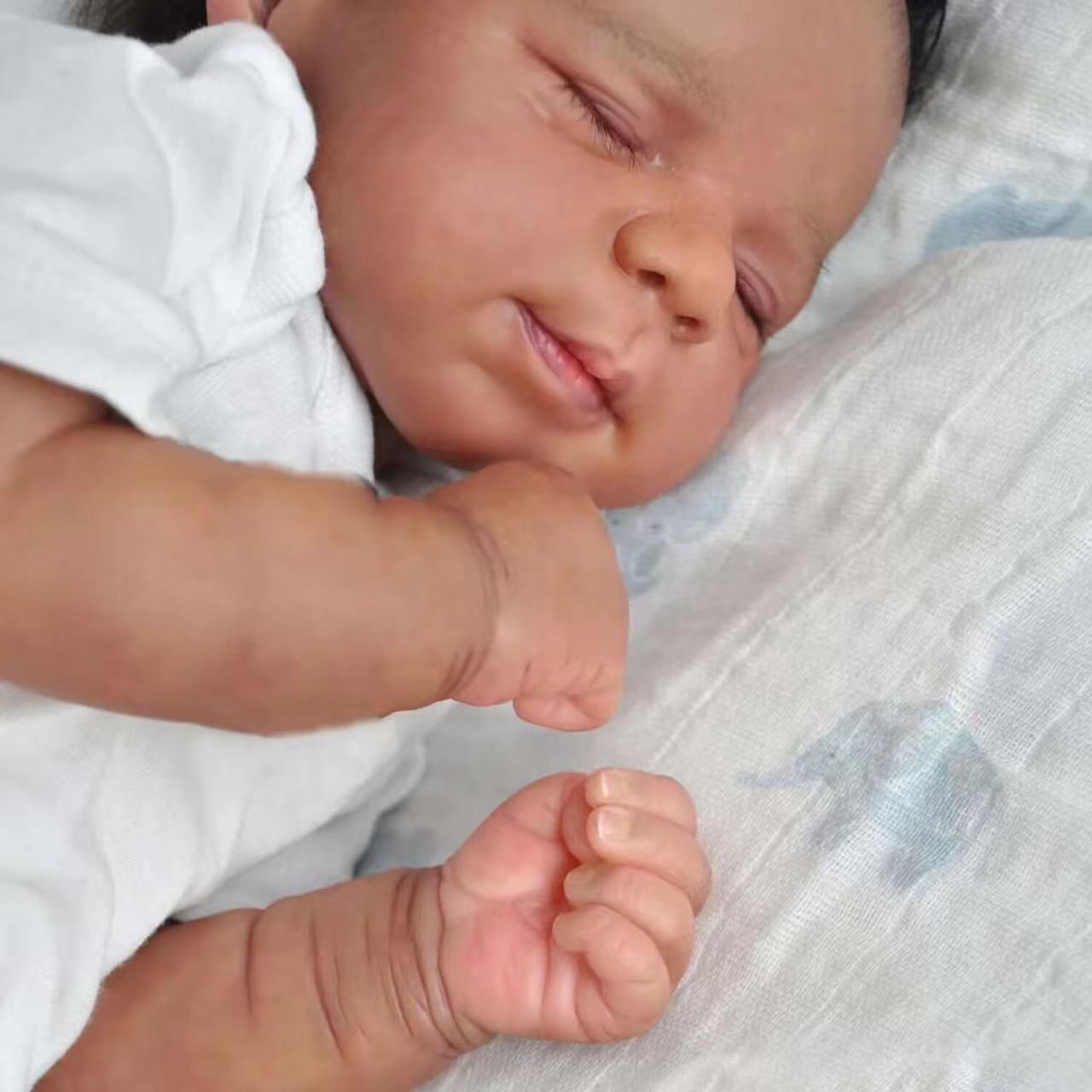 Lifelike Reborn Baby Dolls Black - 18 Inch African American Realistic Newborn Real Life Baby Dolls with Accessories, Birthday Gift Set for Kids Age 3+