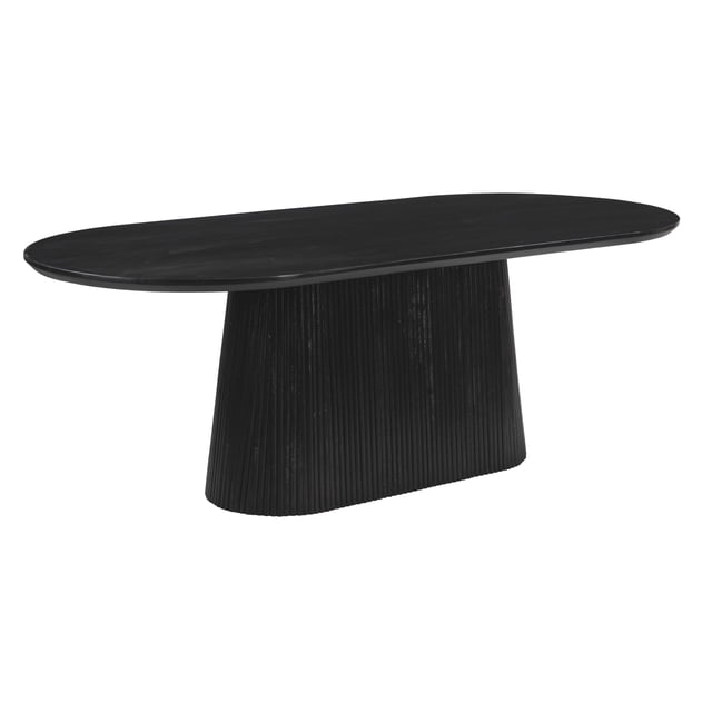 mesa de comedor sulco negro kessa muebles Mesa de comedor Sulco en negro, vista 3/4 frontal con tapa ovalada y base cilíndrica acanalada; fabricada en madera de mango y MDF con acabado negro, medidas 205 x 75 x 97 cm, diseño moderno para comedores interiores; accesorios no incluidos; apta también como mesa de reunión en espacios reducidos.