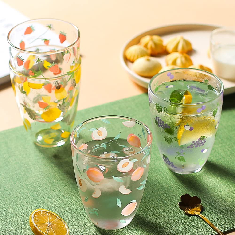DanceeMangoo Cute Crocodile Reusable Glass Cup Glass Tumbler with Straw. 10  Oz 