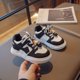 thumbnail image 1 of Zapatillas de deporte para niños con diseño de oso de fresa y suela blanda de cuero para primavera y verano, 1 of 6