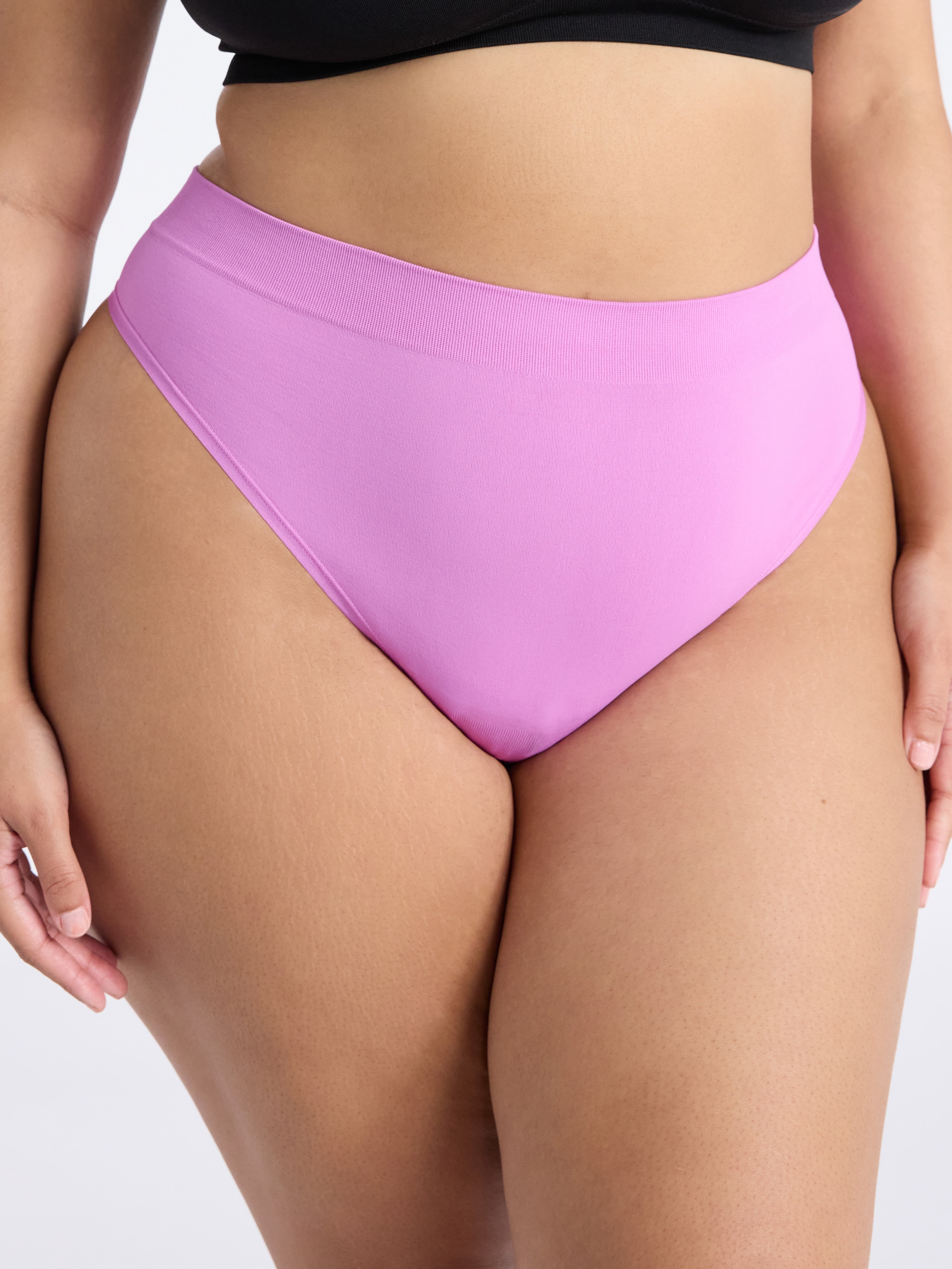 Joyspun Women's Plus Seamless Thong Panties, 3-Pack, Sizes 1X-5X