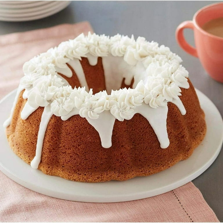  3PCS Mini Bundt Cake Pan, 6Cavity Heritage Bundtlette Cake  Silicone Mold for Baking,Non Stick Fancy Molds for Fluted Tube Cake (Fluted  Tube): Home & Kitchen