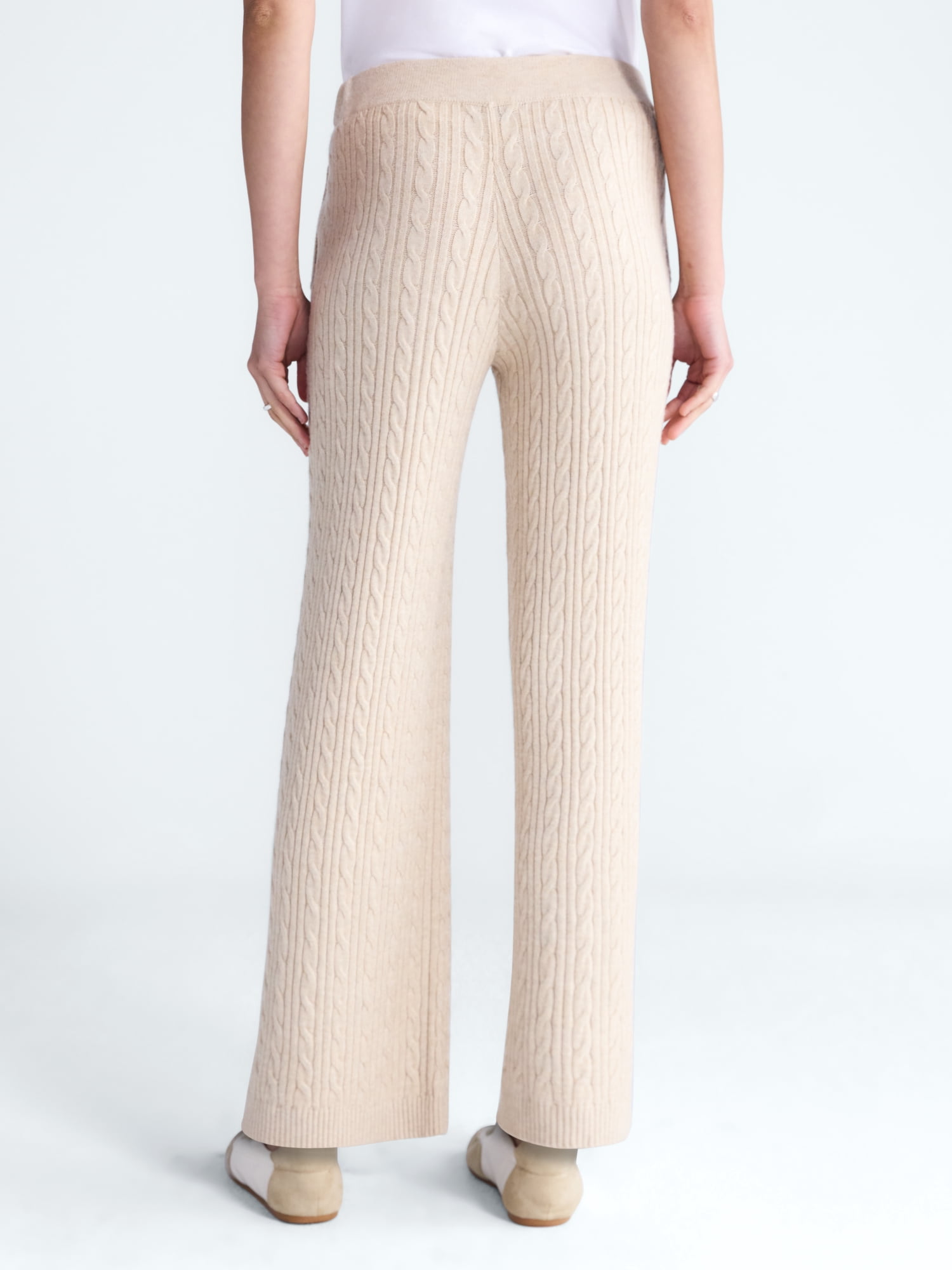 Free Assembly Women's and Women's Plus Cozy Yarn Cable Knit Sweatpants, 28.5" Inseam, Sizes XS-4X