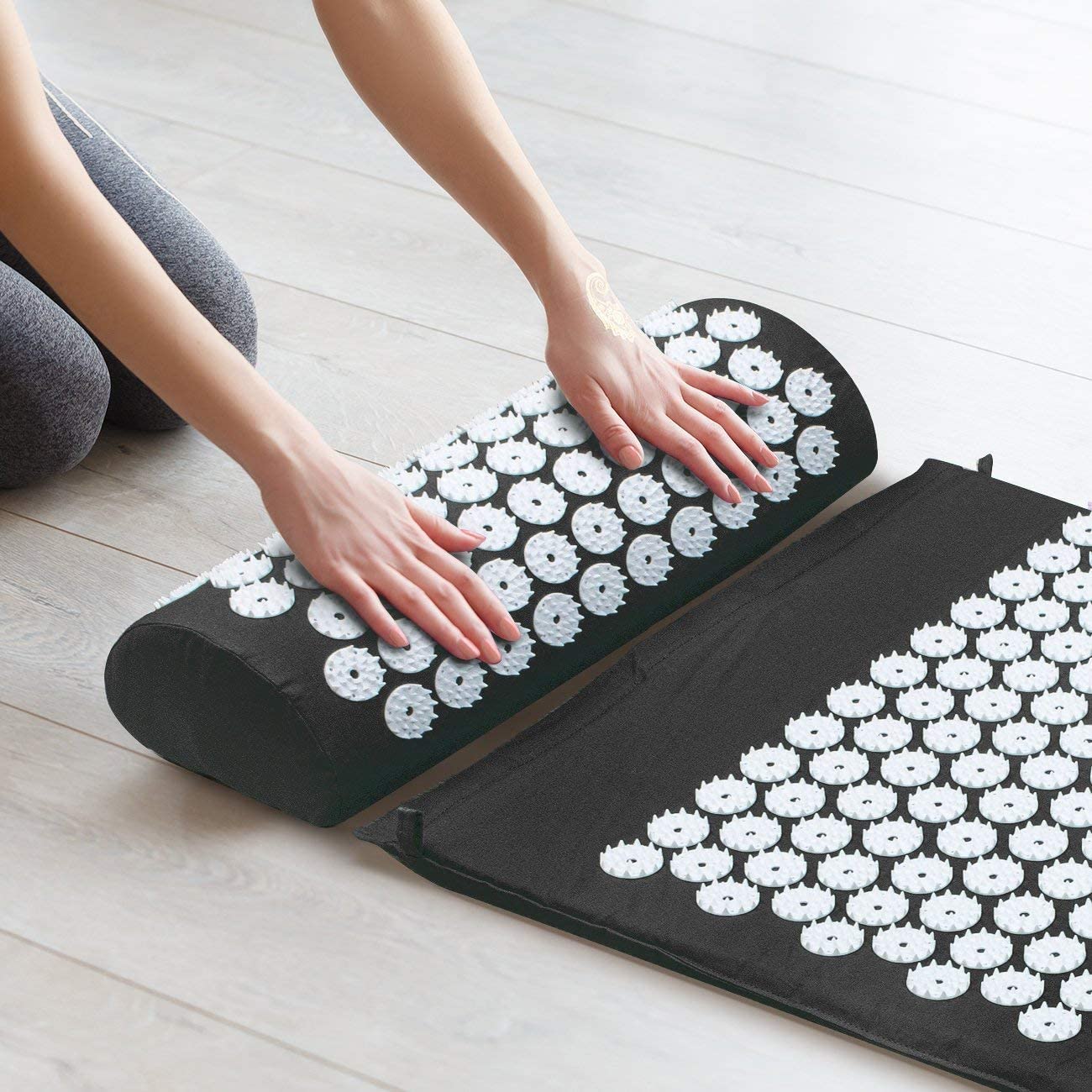 Sivan Health And Fitness Deluxe Acupressure Mat & Pillow Combo Set, Green - image 4 of 7