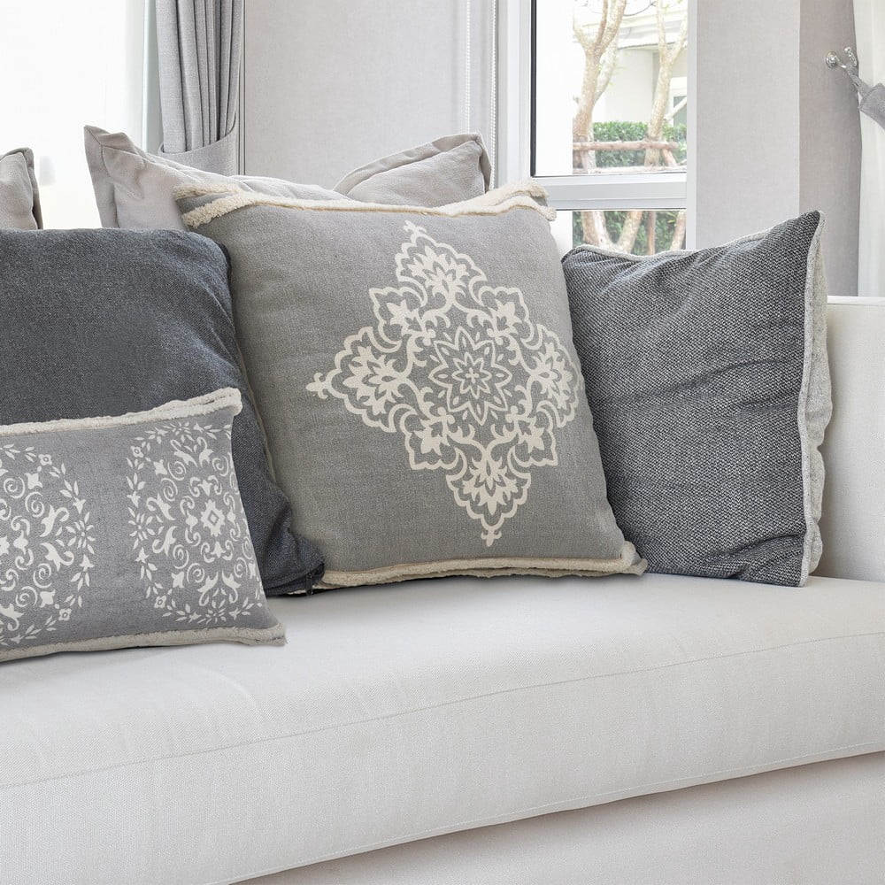 Ox Bay 24" x 24" Hand-Woven Gray/ White Medallion Organic Cotton Pillow Cover