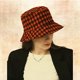 thumbnail image 3 of Gorra plana a cuadros para mujer Gorra para hombre Gorra de vendedor de periódicos de algodón unisex rojo 58c, 3 of 3