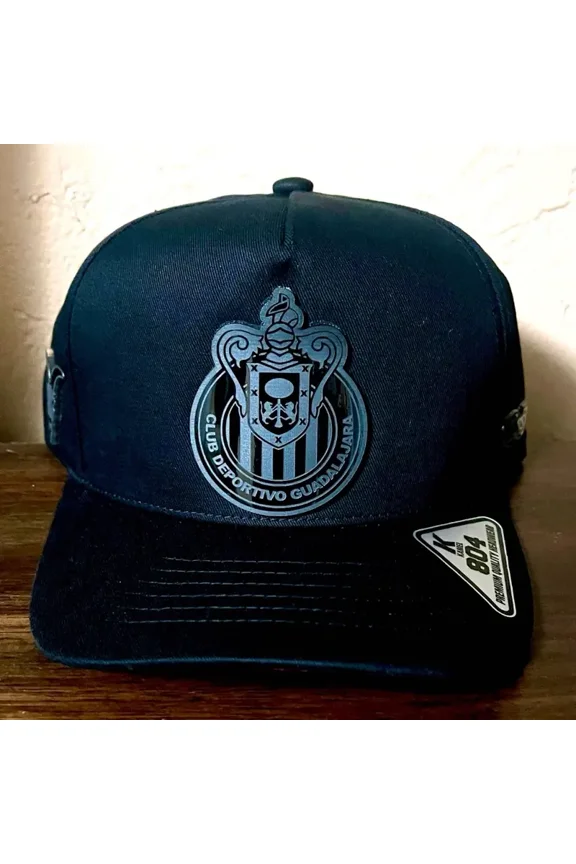 LAS CHIVAS hat, Adjustable Snapback Baseball Cap with Team Crest Embroidery, Stylish Soccer Fan Cap for Men and Women, Perfect Gift for Football Lovers and Supporters