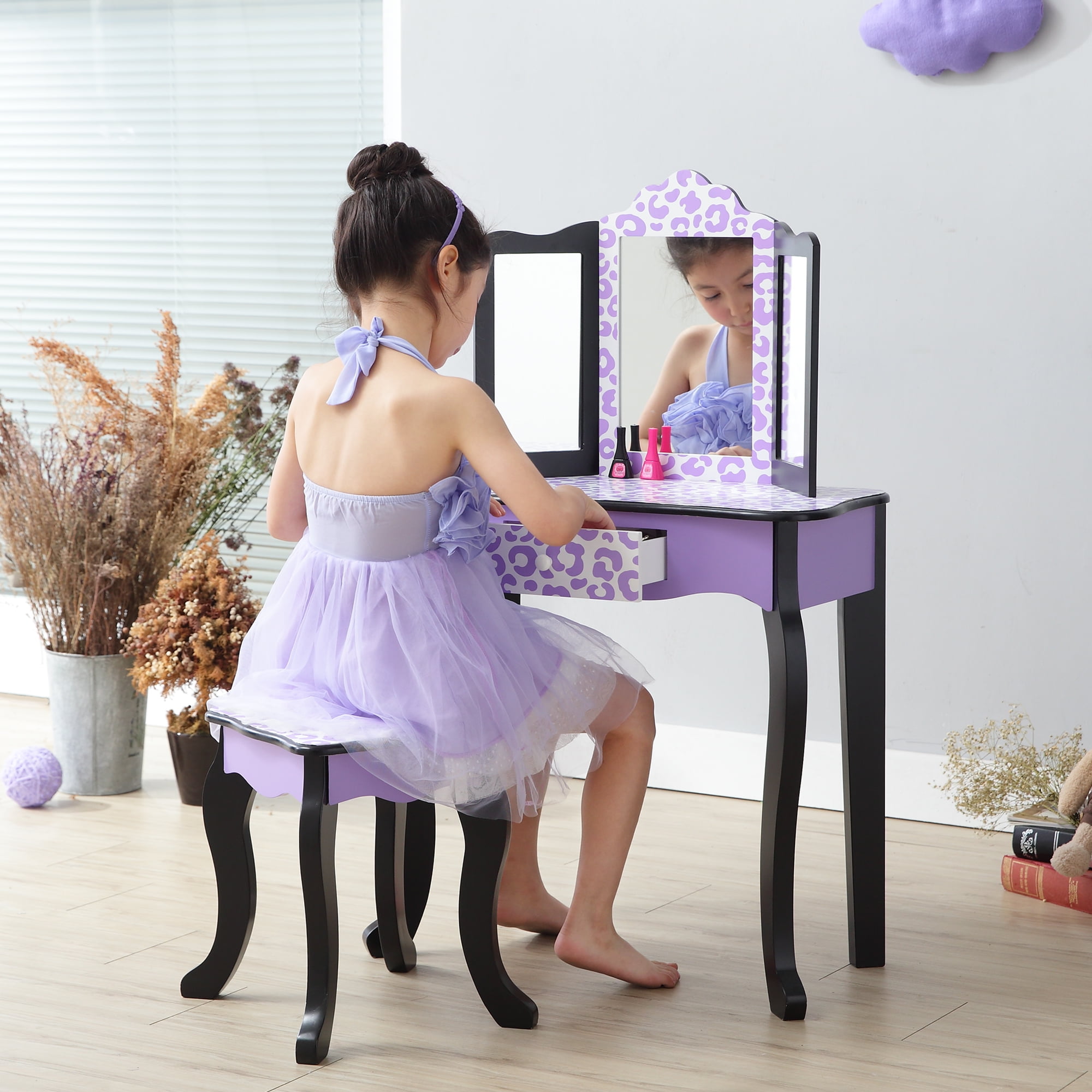 Gisele vanity table sales