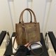 thumbnail image 2 of Bolso de mano de gran valor para mujer, bandolera versátil de verano 2025, bolso de clase, 2 of 5