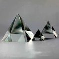 thumbnail image 2 of Crystal Pyramid Prism Clear K9 Cristal artificial Cuadrangular Pisapapeles Óptica Experimento científico de bricolaje, construcción sólida, y Soledad Pirámide cuadrangular, 2 of 8