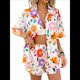 thumbnail image 2 of Conjunto de 2 Piezas para Mujer, con Estampado Floral Tropical Suave de Verano, Cuello en V, Corta, Botones y Pantalones Cortos. Flores Amarillas M, 2 of 10