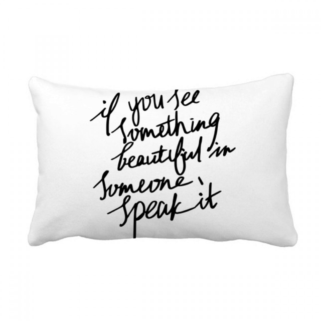 Coussin Décoratif avec Citation "something Beaute in some Citation"