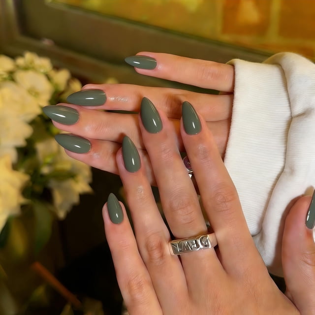 Uñas postizas JOYVVEW cortas almendradas verde oliva 30 piezas
