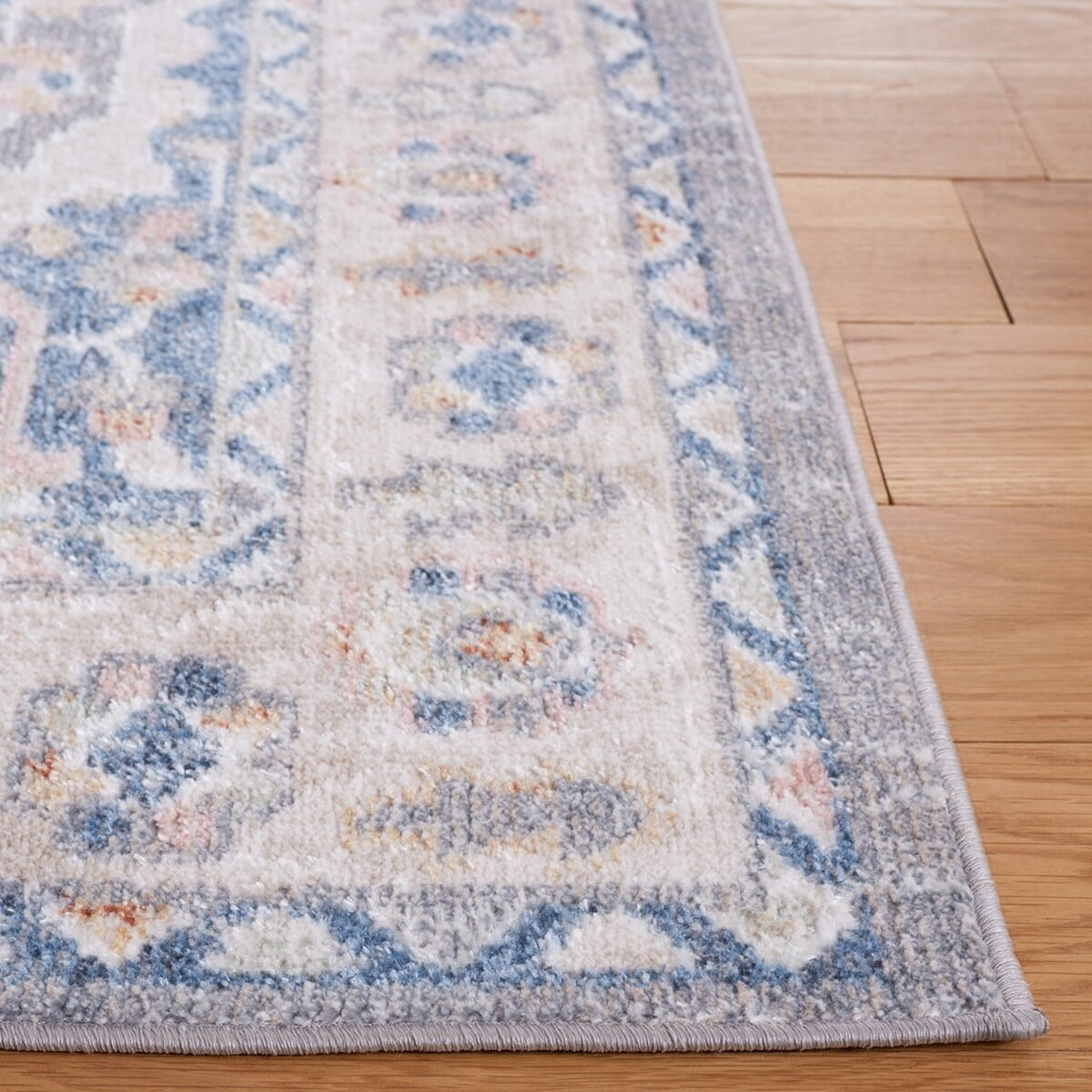 SAFAVIEH Blair Keighley Traditional Machine Washable Area Rug, 6'7" x 6'7" Round, Beige/Light Grey