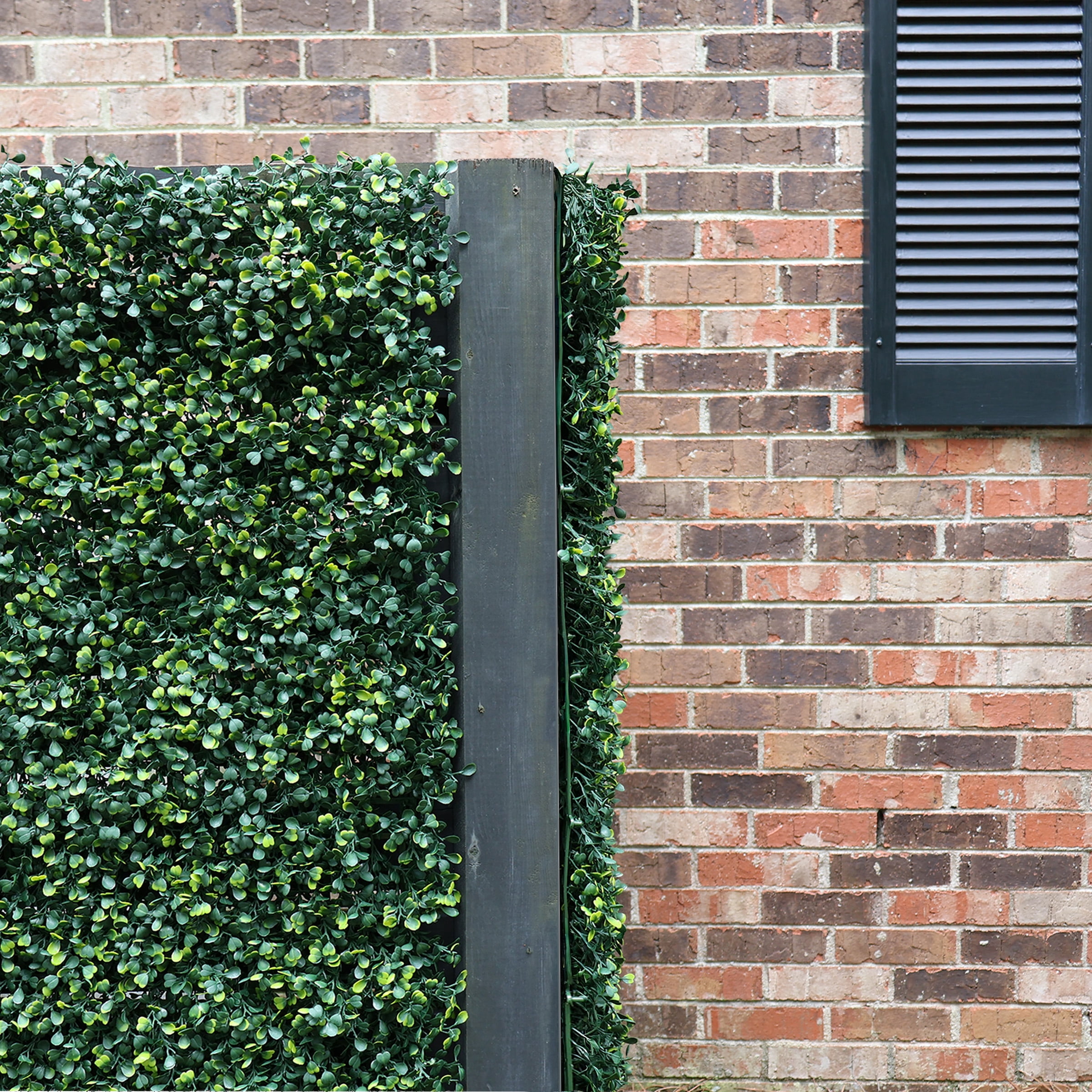 Screenguard 36in H x 8ft L Faux Green Boxwood Privacy Screen with Natural Appearance