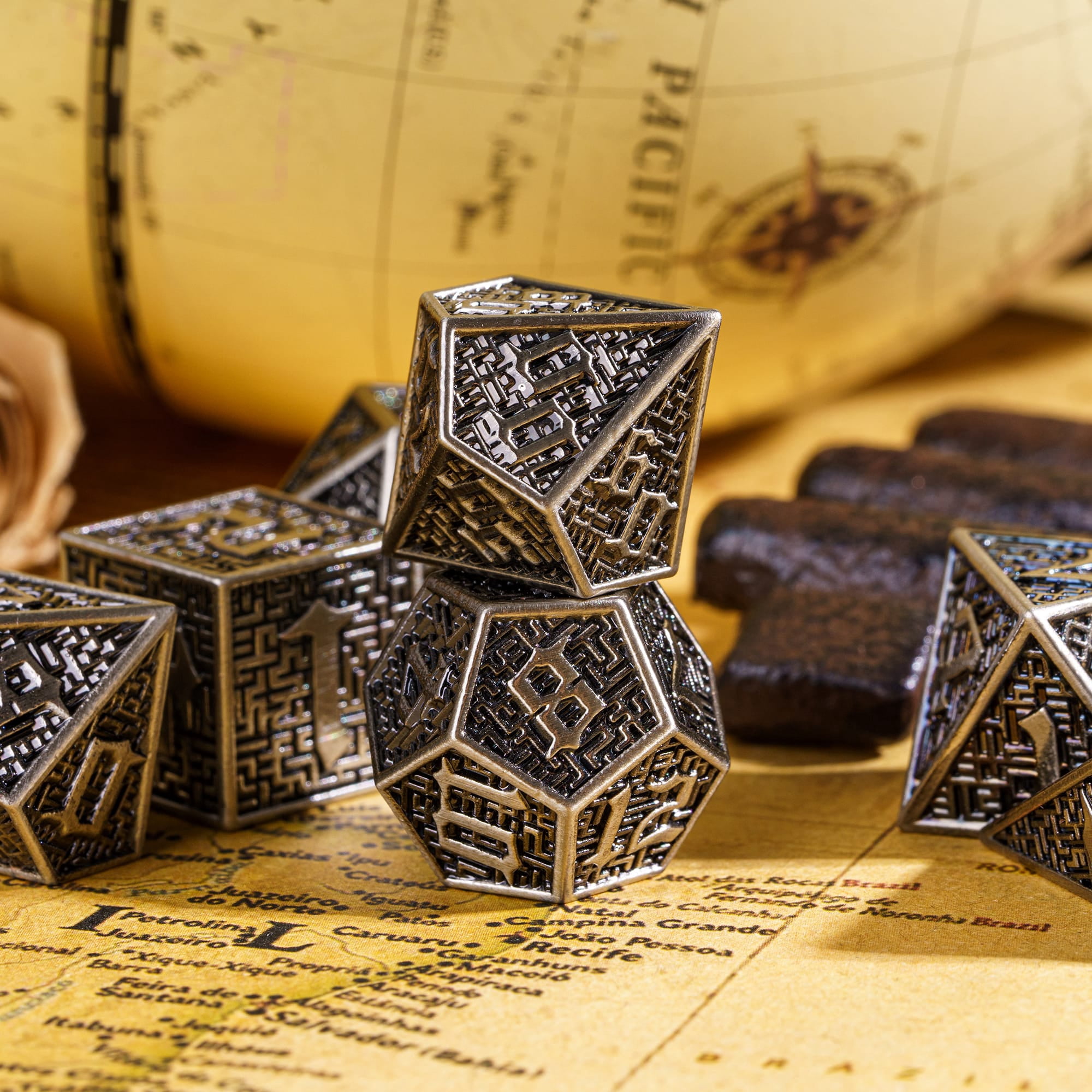 Cusdie 7-Die Metal DND Dice Set, Maze Design Metal Polyhedral D&D Dice Set for DND Dungeons and Dragons TTRPG Role Playing Games