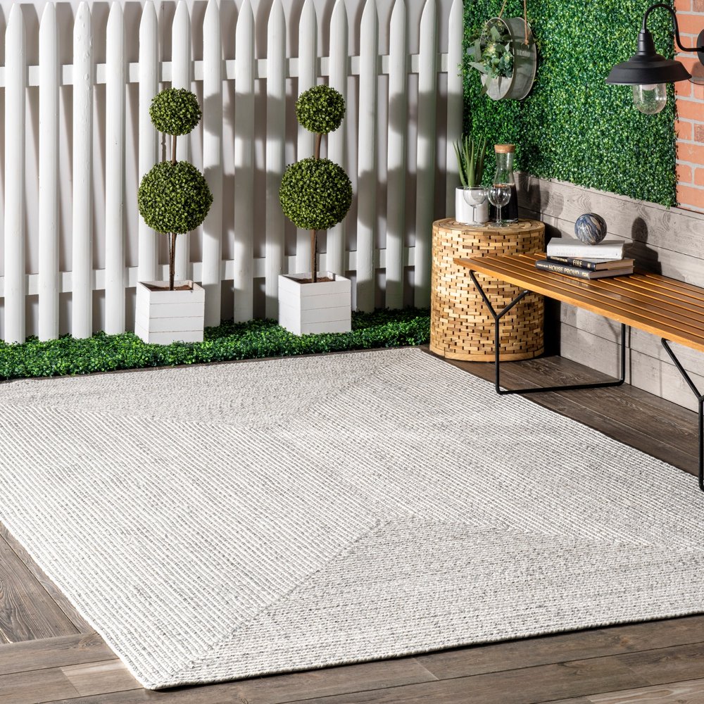 Nuloom Wynn Braided Indoor/Outdoor Area Rug