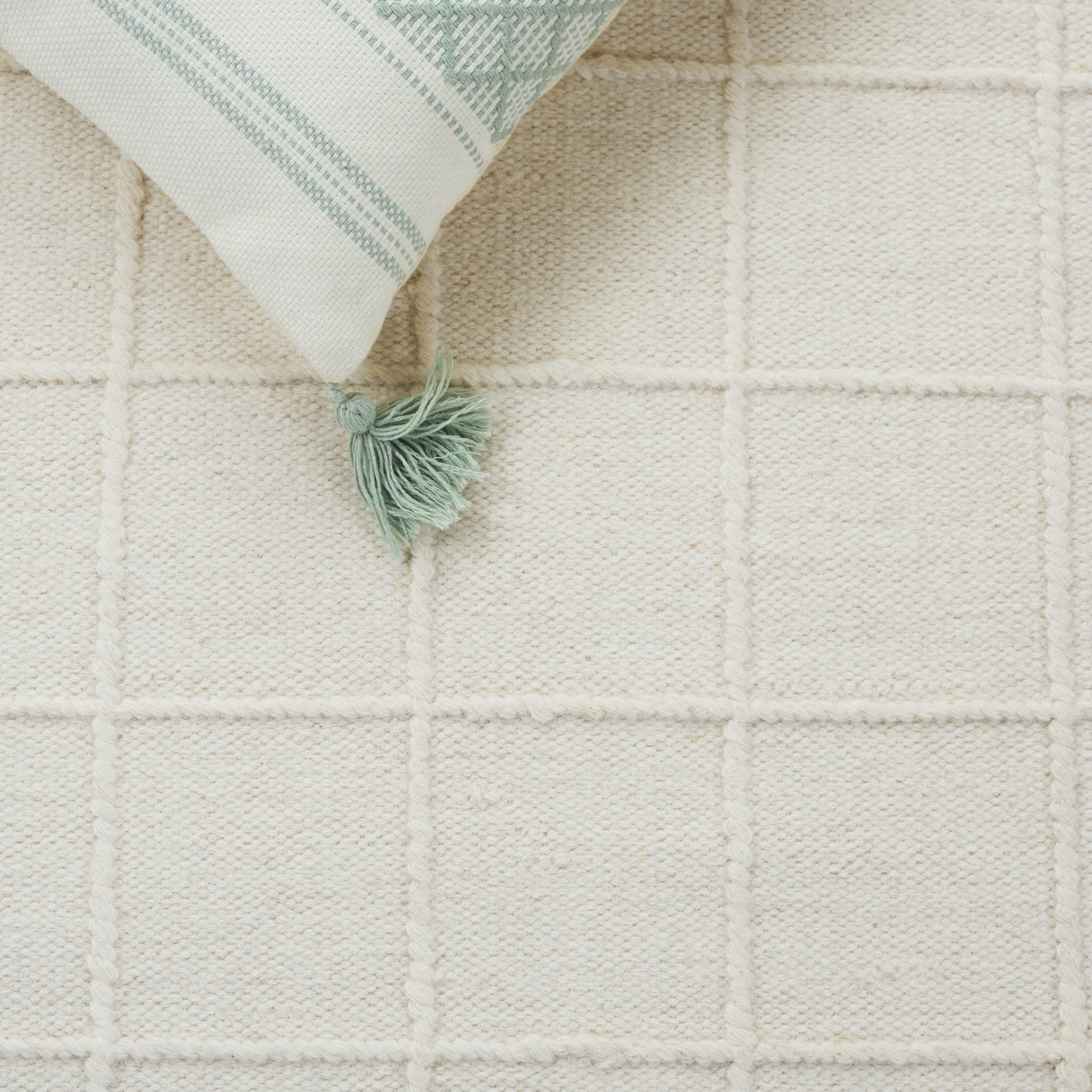 SAFAVIEH Natura Chodak Geometric Area Rug, Ivory, 6' x 9'