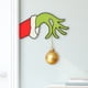 thumbnail image 5 of Decoraciones navideñas de Grinch, cartel colgante de Feliz Navidad con decoración navideña de Grinch, decoración divertida para puertas navideñas. oso de fresa Electrónica, 5 of 5