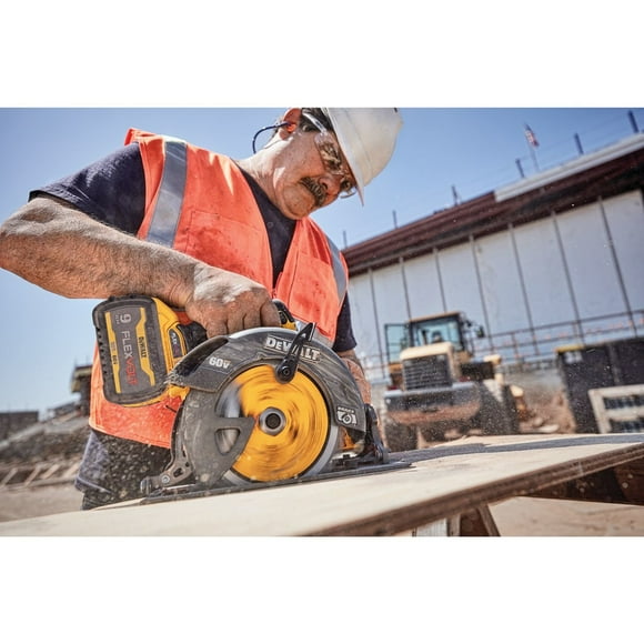DeWalt - DeWALT DCS578X2 portable circular saw