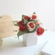 thumbnail image 4 of Gwong Decoración hogareña Flor de simulación, llamativa antidesaminada, plástico, vívido, decoraciones de flor de rosa falsas para el hogar Gwong 21074267, 4 of 6