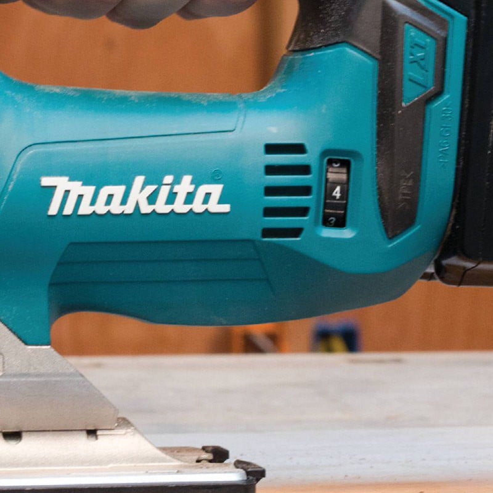 Makita XVJ02Z 18V LXT Lithium-Ion Brushless Cordless Jig Saw, Bare Tool
