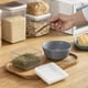 thumbnail image 3 of Frasco Hermético para Refrigerador | Contenedor para Mantener La Frescura de Los Alimentos, Como Cereales y Refrigerios | Organizador Apilable para La Despensa de La Cocina | Caja de Almacenamiento M, 3 of 6