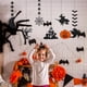thumbnail image 5 of 6 piezas de decoraciones colgantes para fiesta de Halloween, adorno colgante para fiesta, guirnalda negra con purpurina, decoración para casa embrujada, murciélago, araña, estrella y luna, 5 of 5